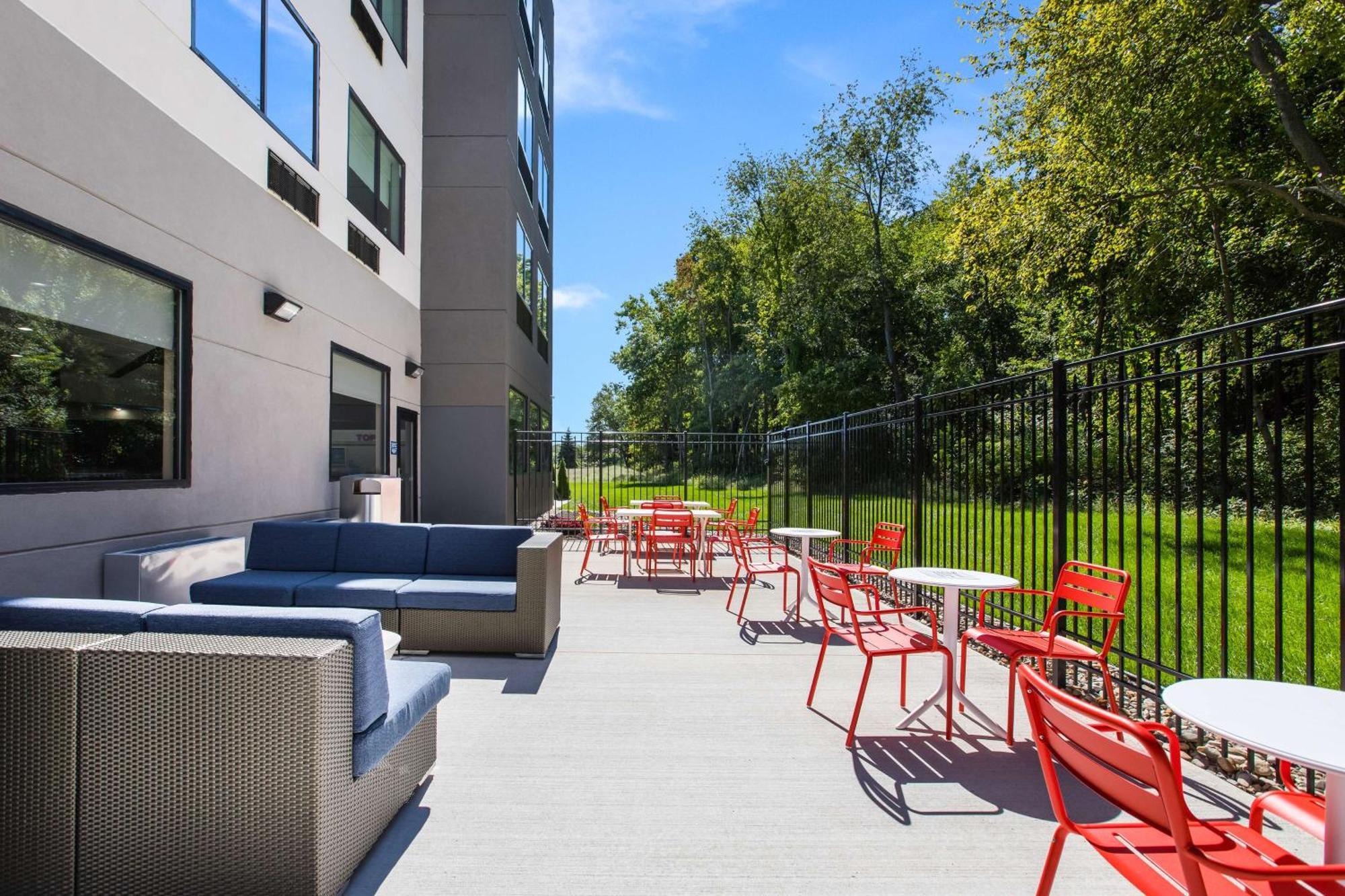 Tru By Hilton Saint Joseph Hotel Stevensville Exterior photo
